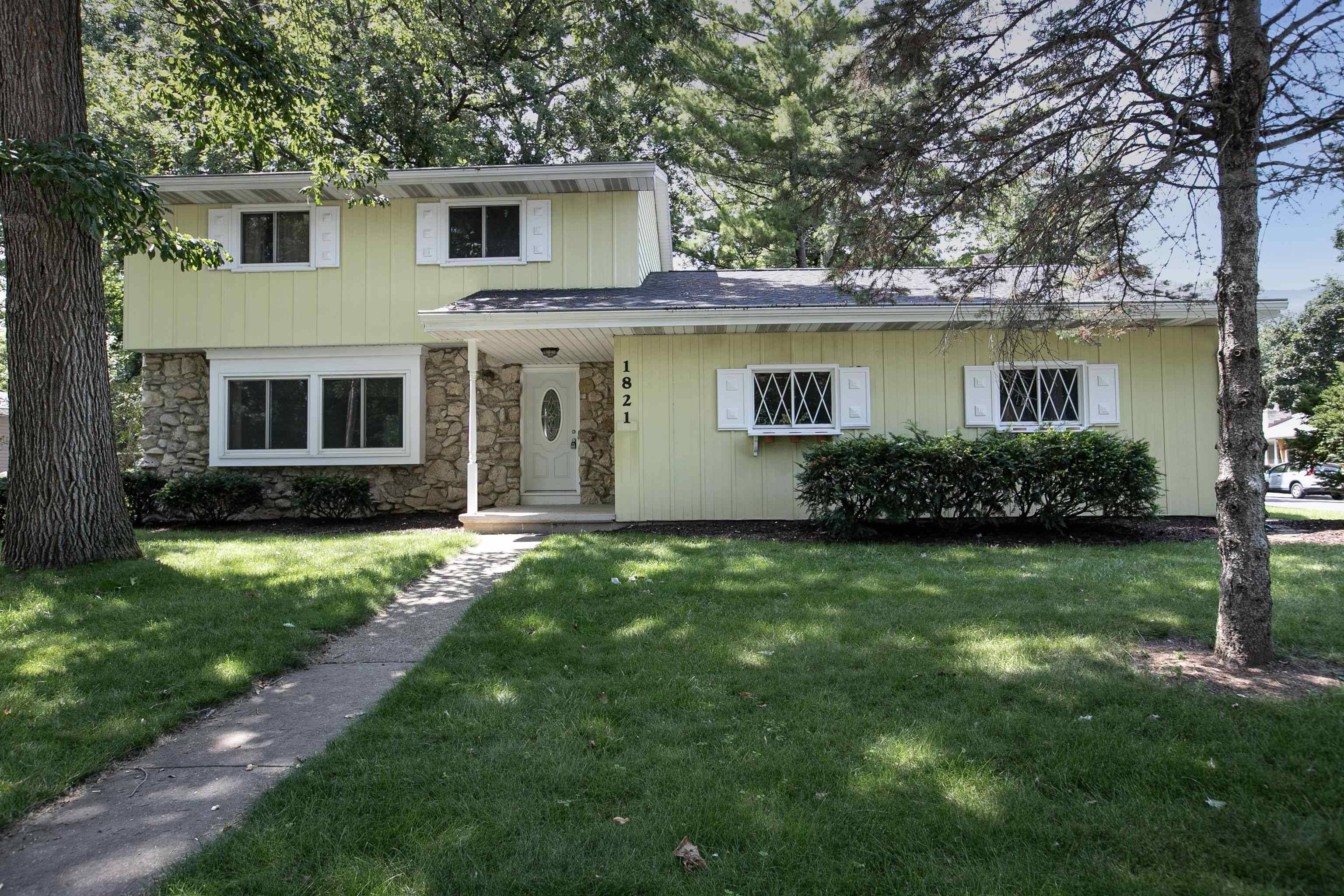 Appleton, WI 54911,1821 N MCDONALD ST