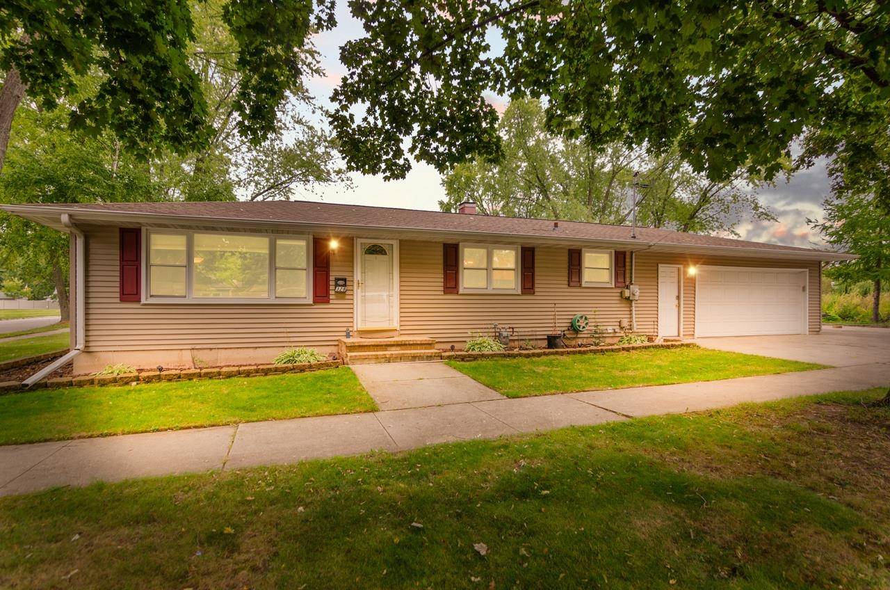 Green Bay, WI 54303,328 OAK ST