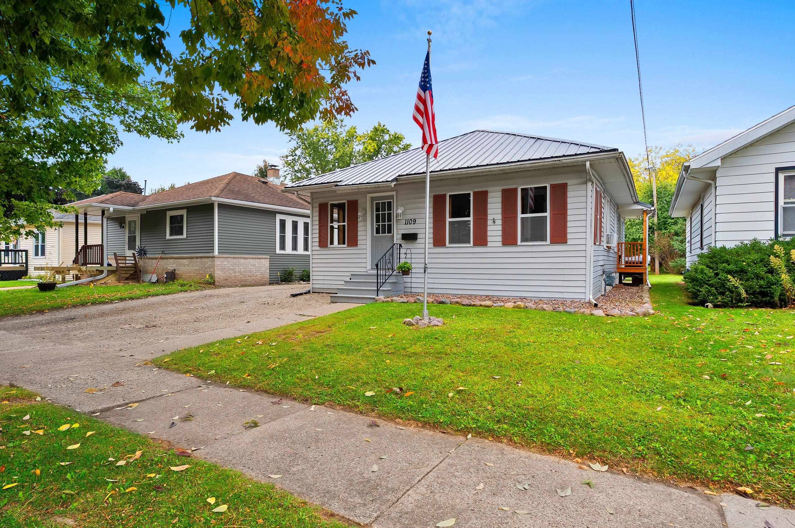 New London, WI 54961,1109 S ALGOMA ST