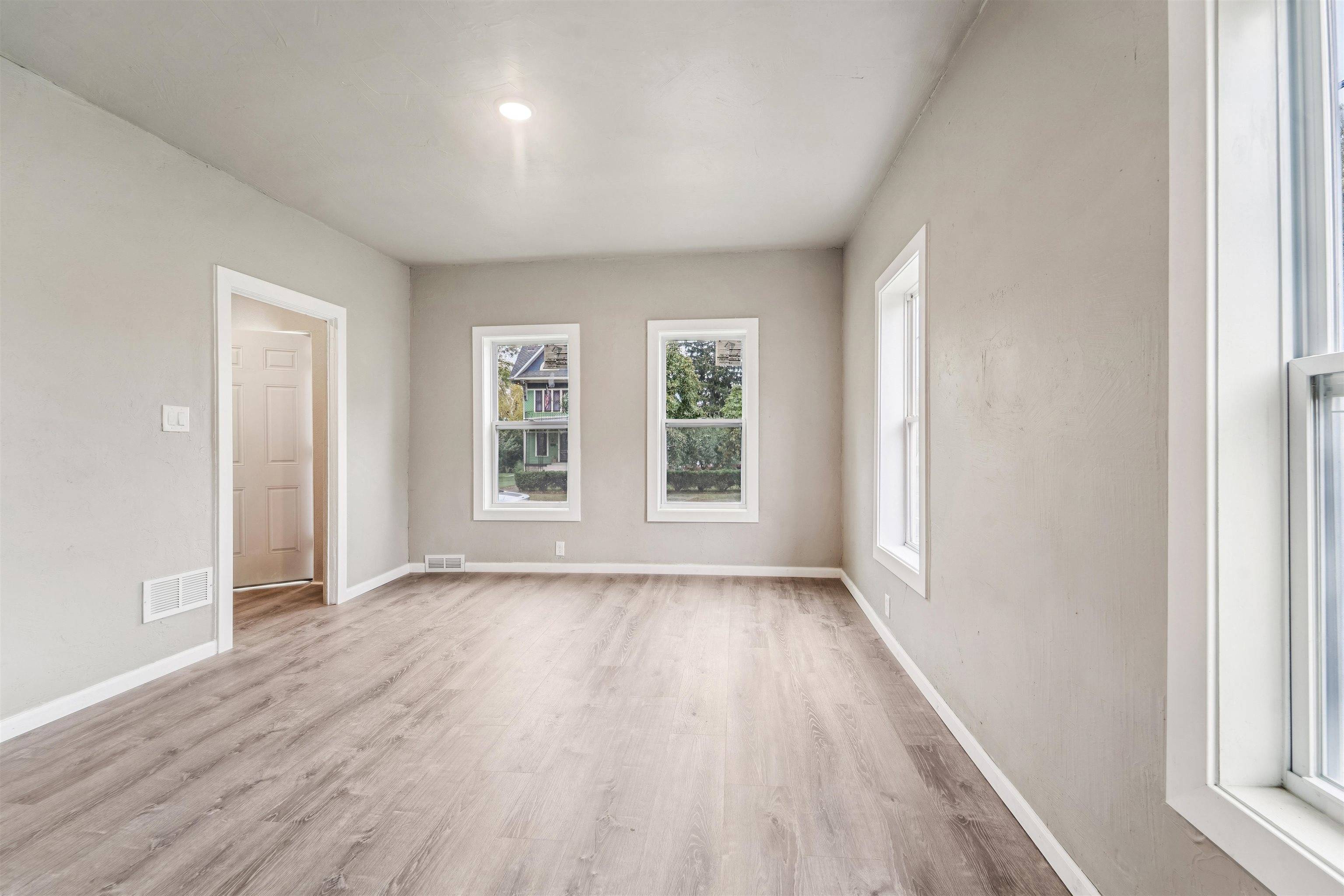 New London, WI 54961,200 W BEACON ST