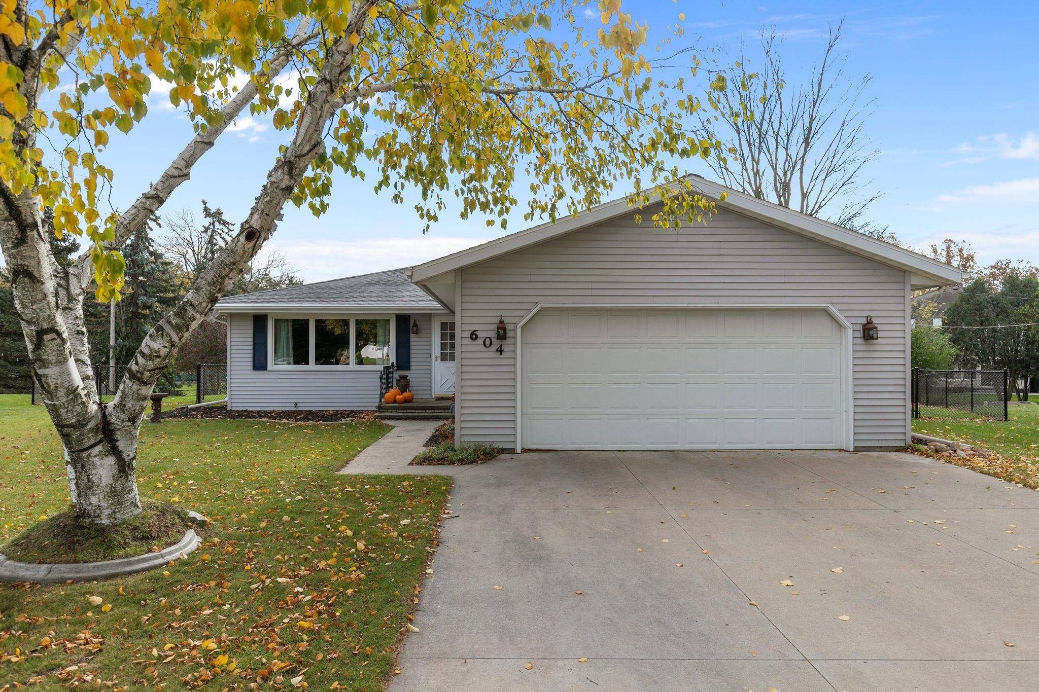 Kaukauna, WI 54130,604 MICHIGAN LANE CT