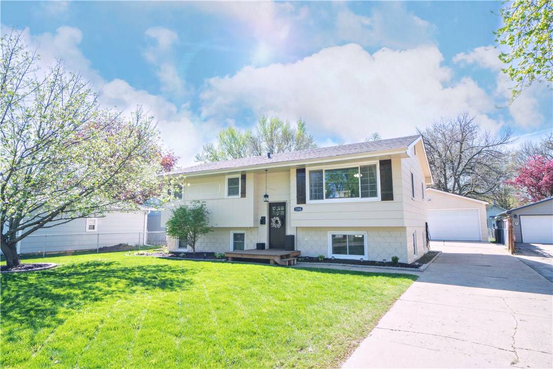Des Moines, IA 50315,1316 Birch Lane