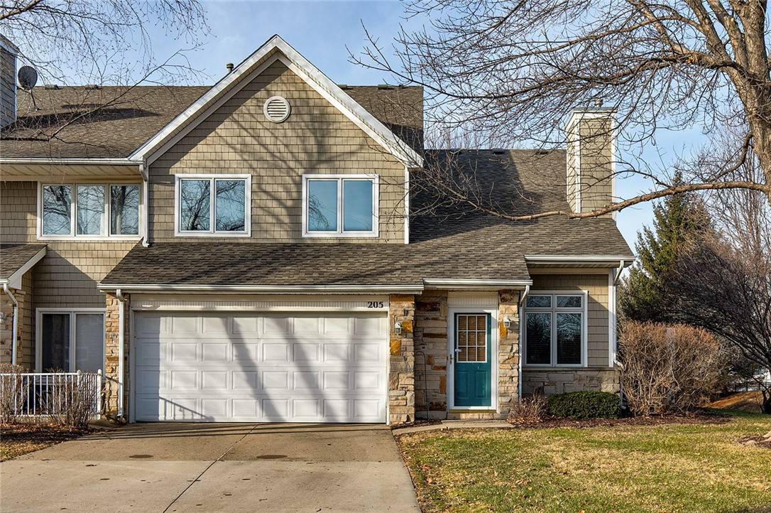West Des Moines, IA 50266,811 Burr Oaks Drive #205