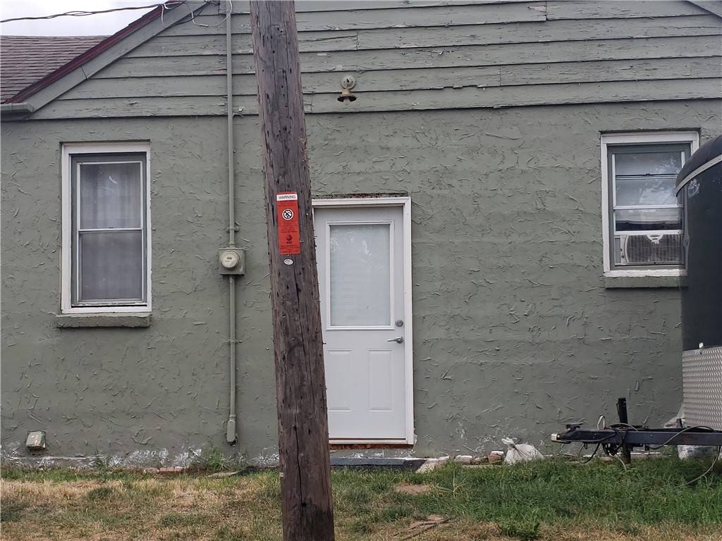 Des Moines, IA 50317,928 E 24th Court