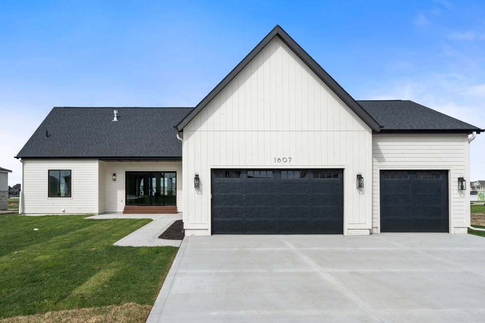 Ankeny, IA 50023,1607 SW Des Moines Street