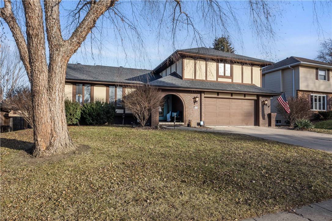 Clive, IA 50325,1613 NW 102nd Street