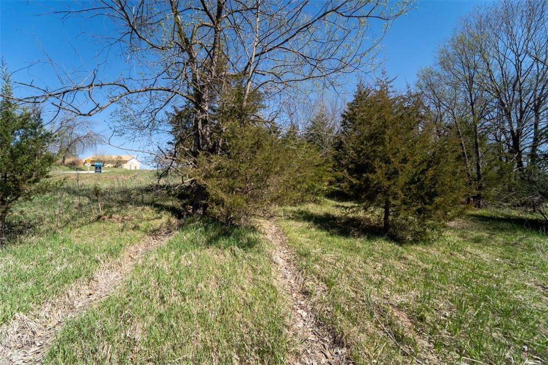 Dexter, IA 50070,8484 Lakeshore Drive