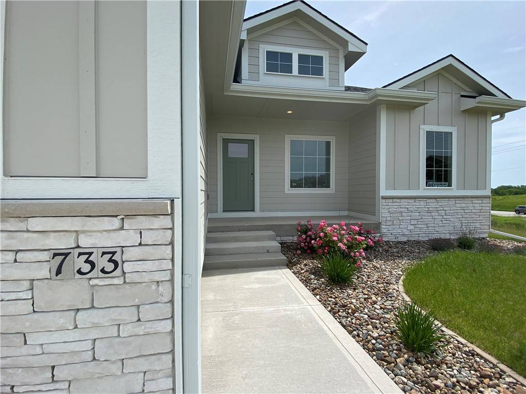 Altoona, IA 50009,733 17th Avenue SE