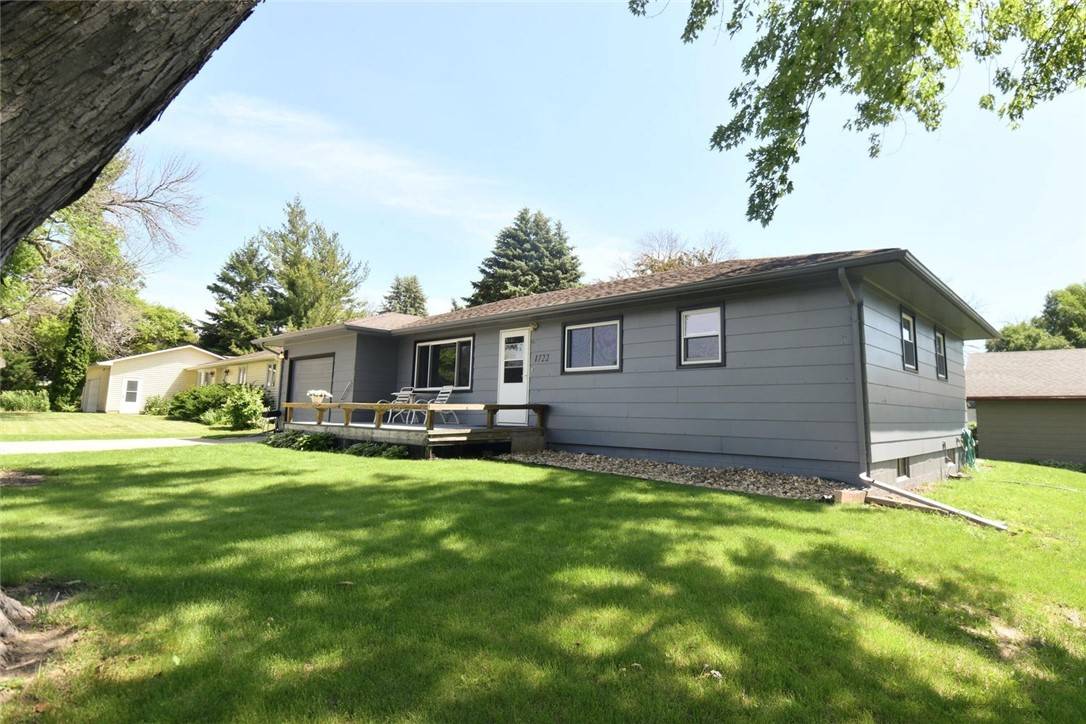 Ellsworth, IA 50075,1722 Delphi Street