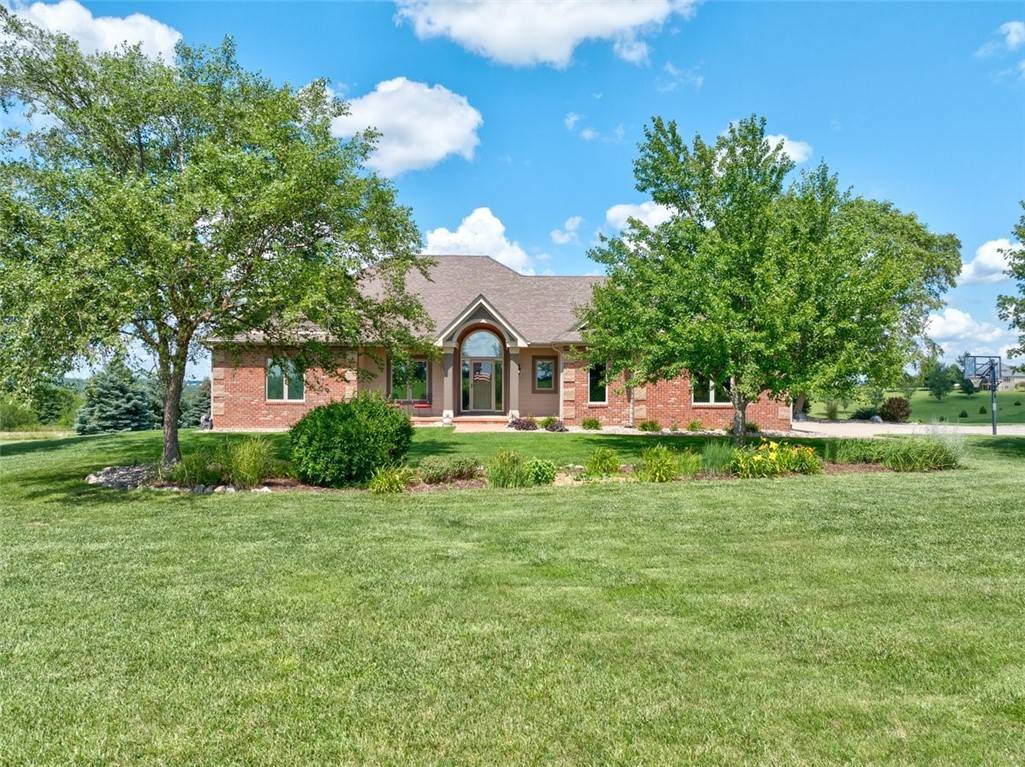 Indianola, IA 50125,8677 Hoover Trail