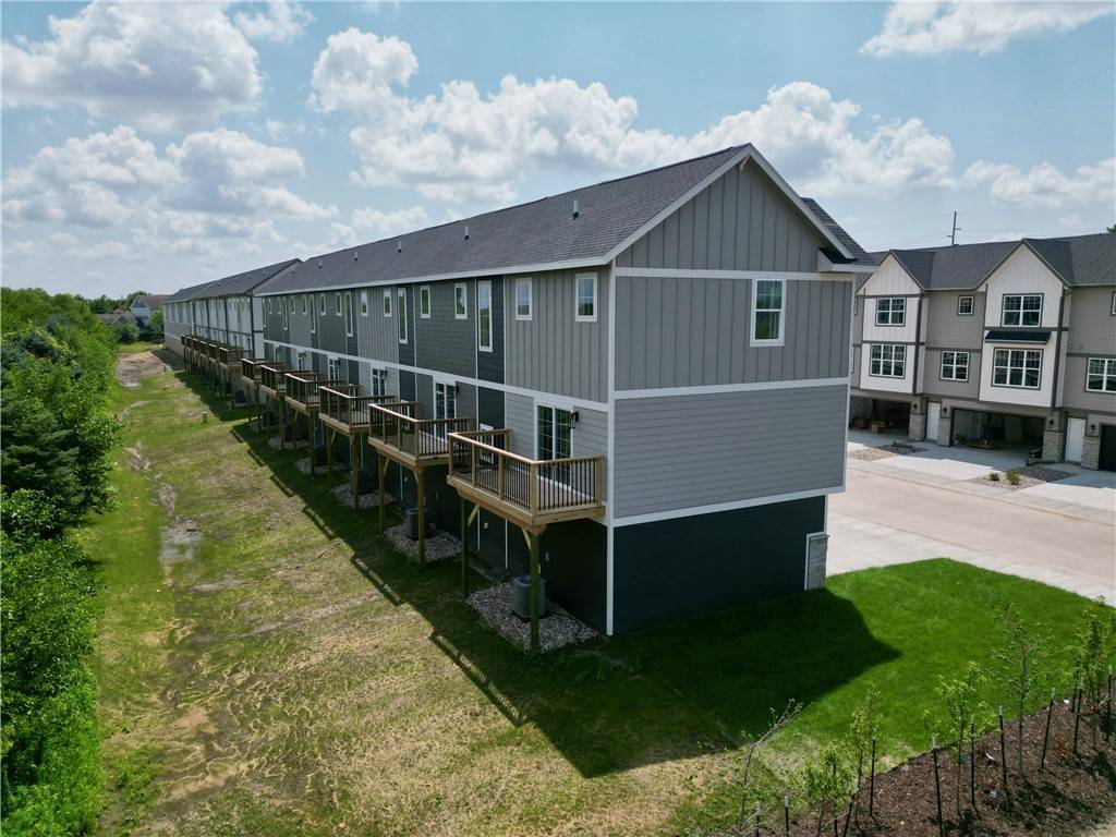 Urbandale, IA 50323,4445 154th Street