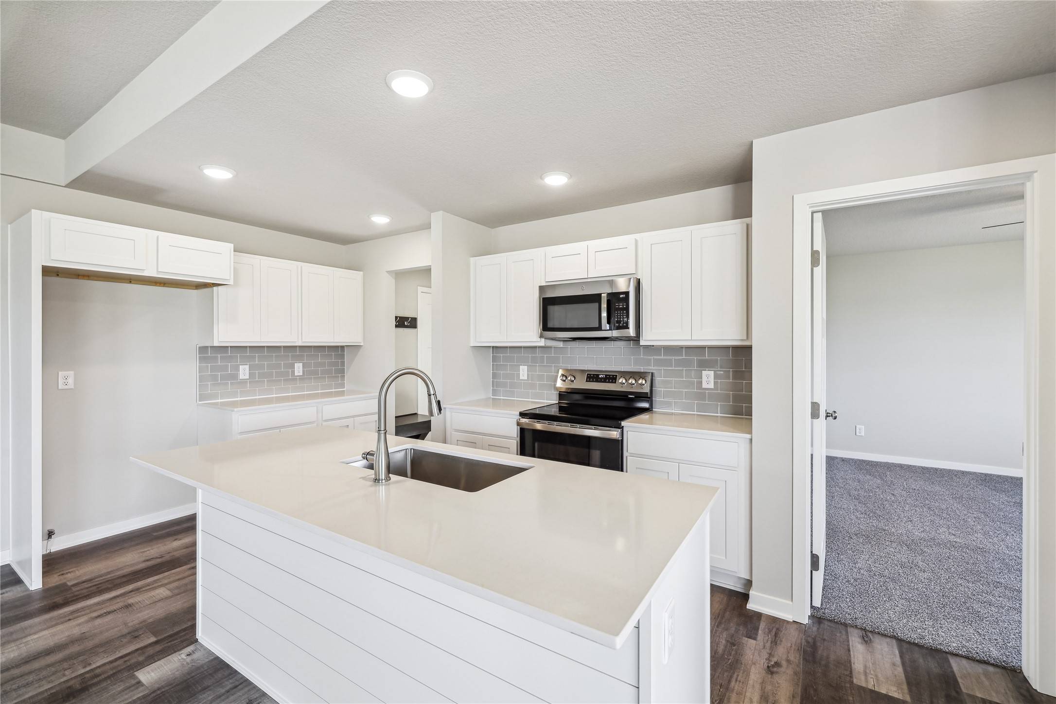 Norwalk, IA 50211,113 S Valley View Drive