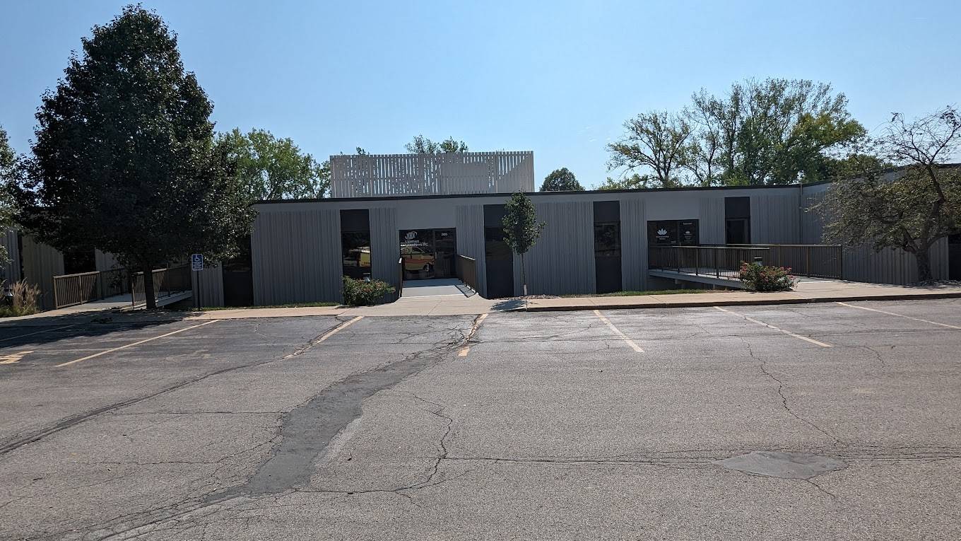 West Des Moines, IA 50266,1454 30th Street #204