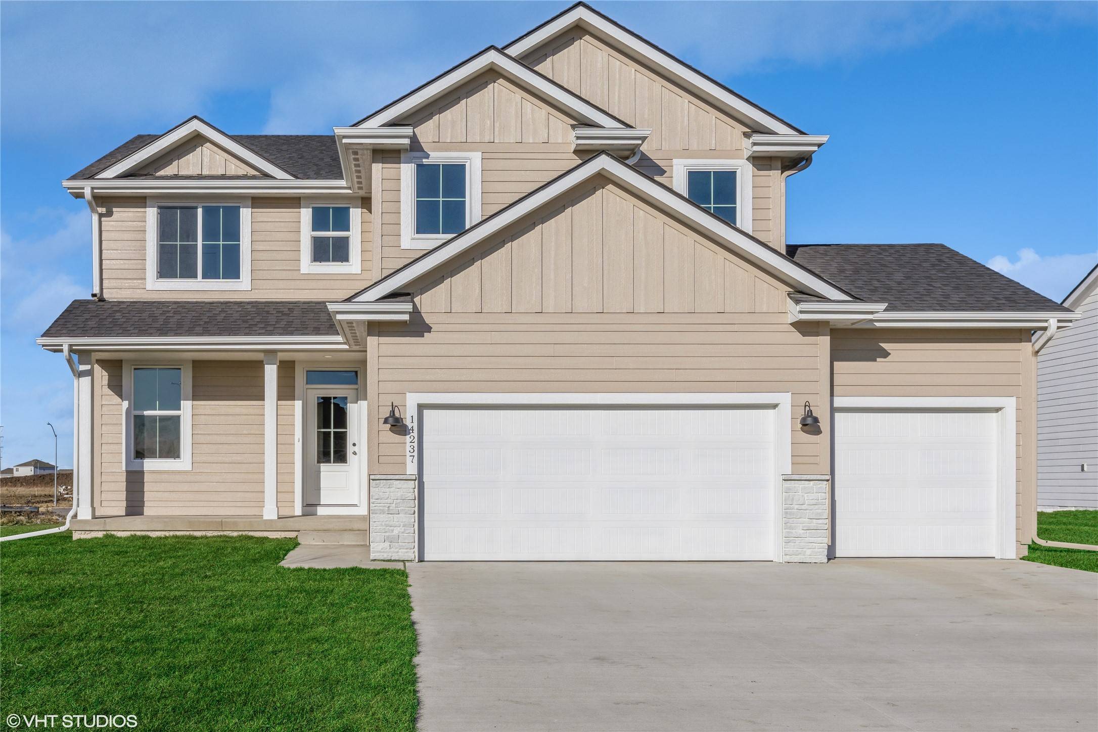 Urbandale, IA 50323,14237 North Valley Drive