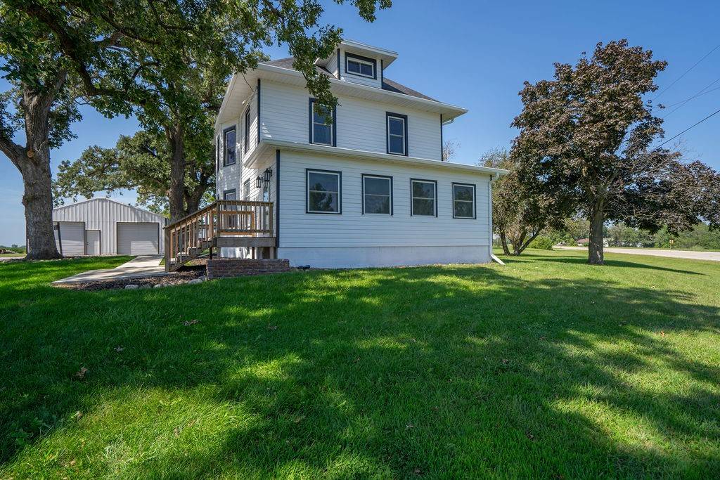 Newton, IA 50208,4323 f-36 Highway W