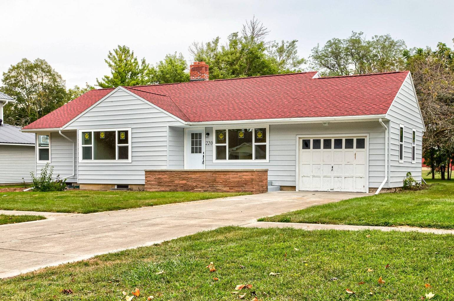 Hubbard, IA 50122,220 W Maple Street