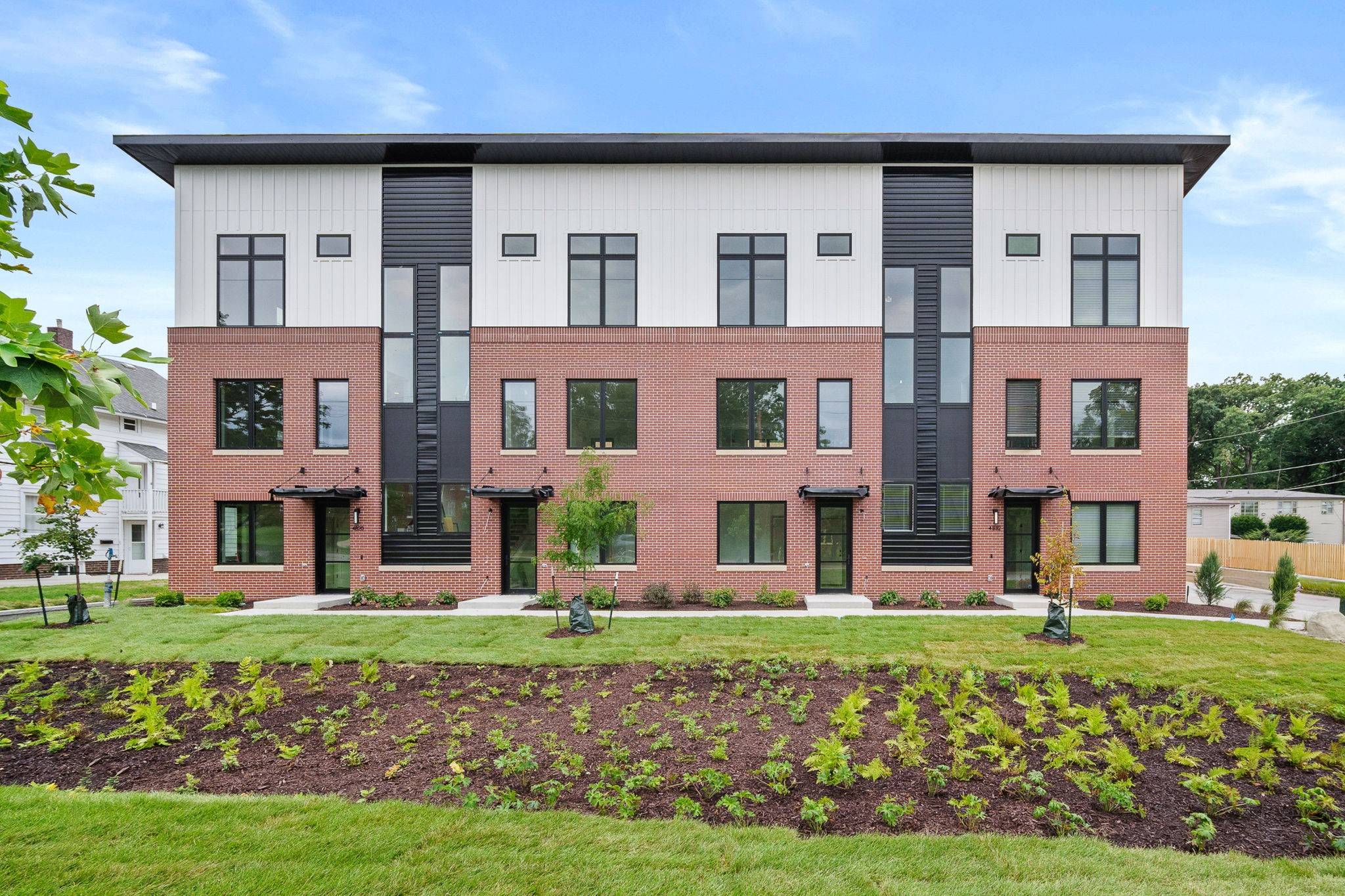 Des Moines, IA 50312,4844 Ingersoll Avenue