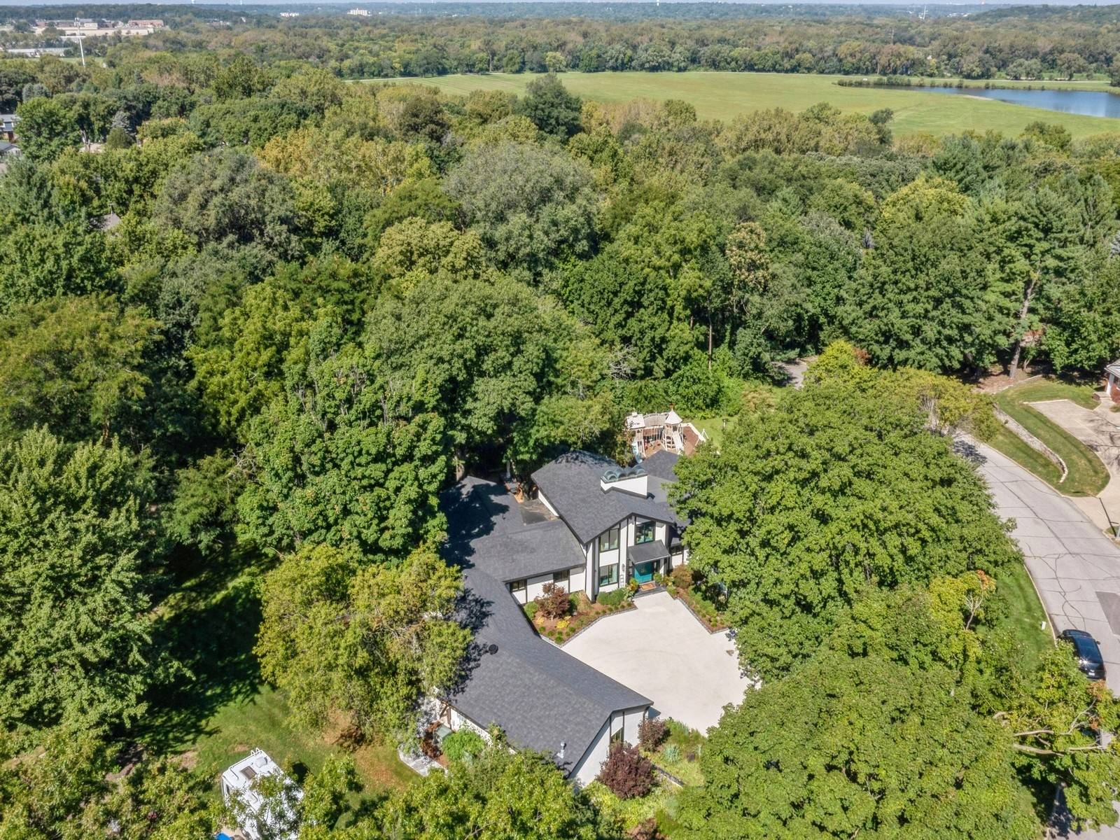 Des Moines, IA 50321,3708 Southern Hills Drive