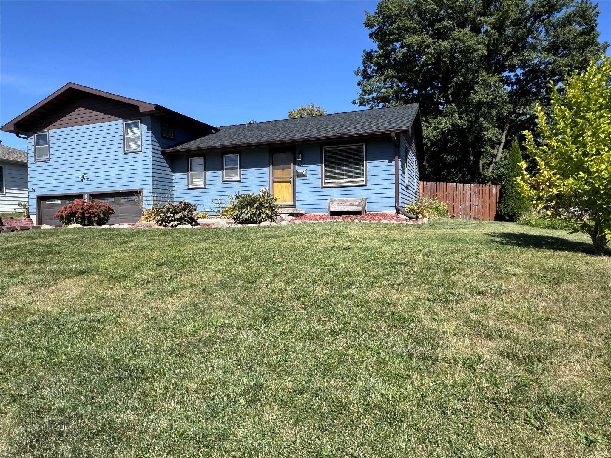 Newton, IA 50208,1606 N 2nd Avenue E