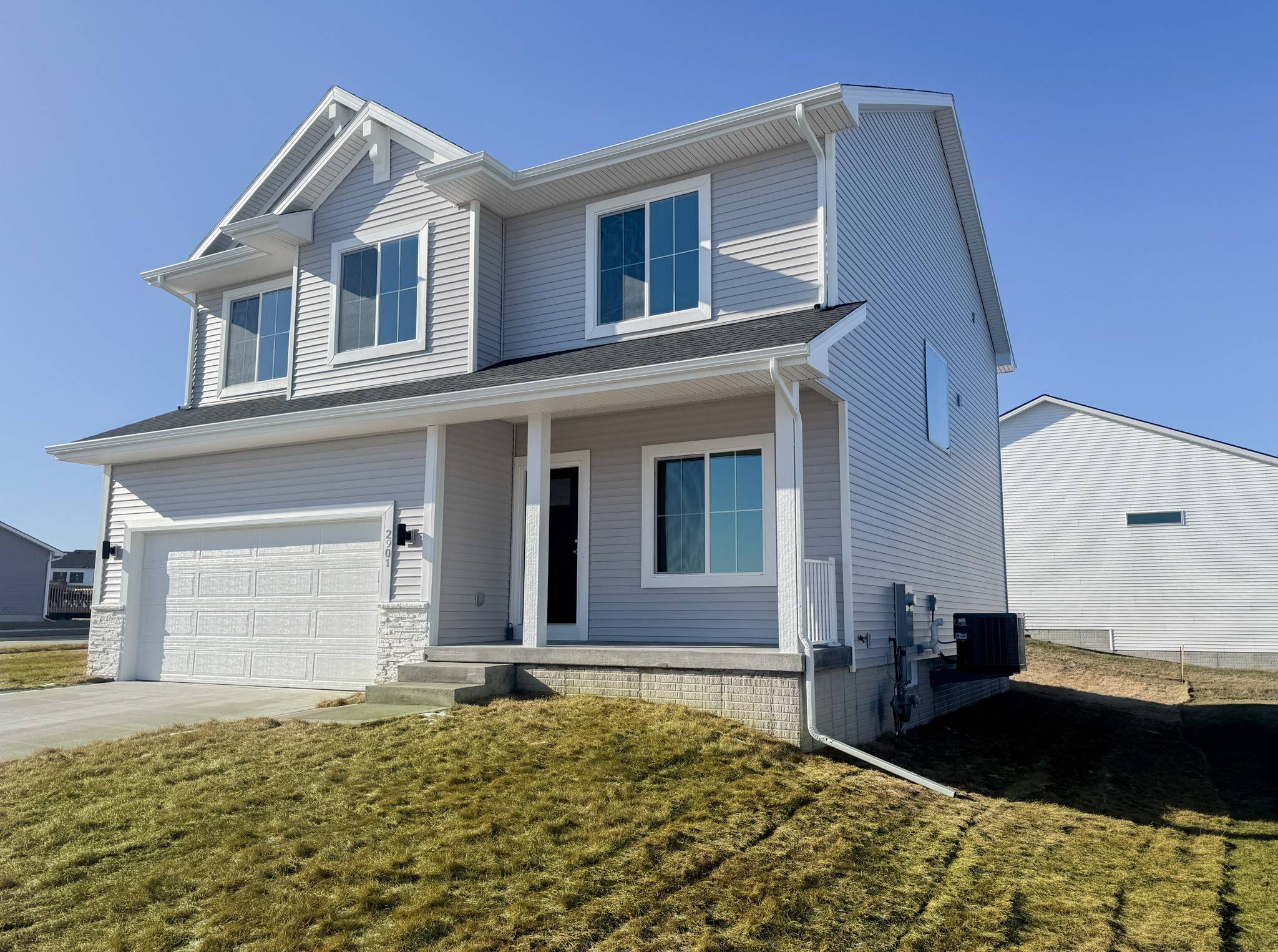 Pella, IA 50219,2901 Primrose Lane