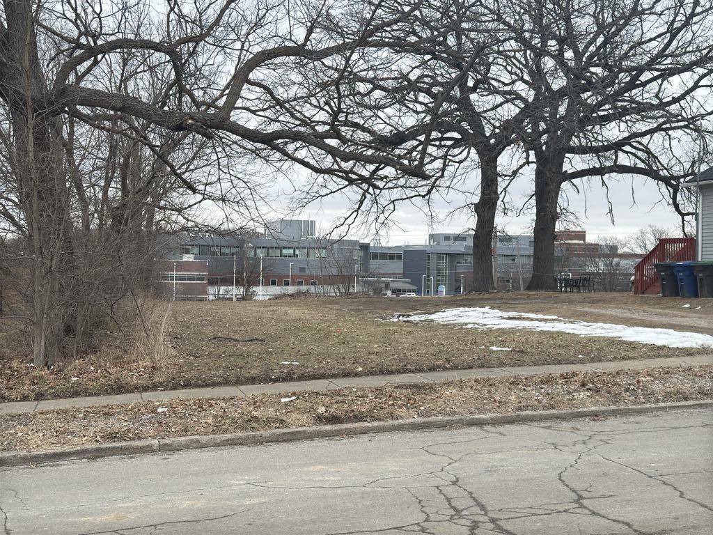 Des Moines, IA 50314,1915 Francis Avenue