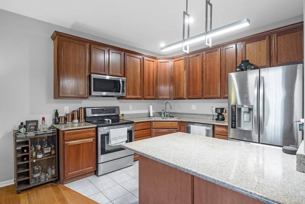 Des Moines, IA 50312,3031 Grand Avenue #218