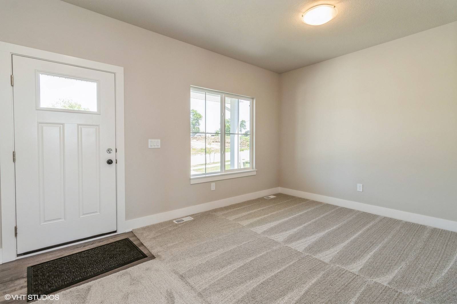 Des Moines, IA 50317,2426 E 50th Court