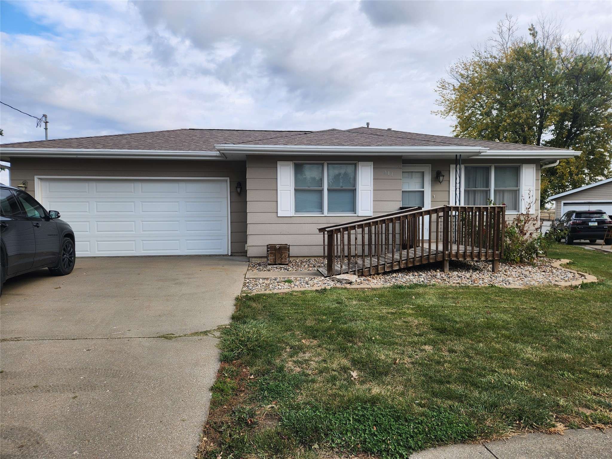 Knoxville, IA 50138,511 W Long Lane Drive