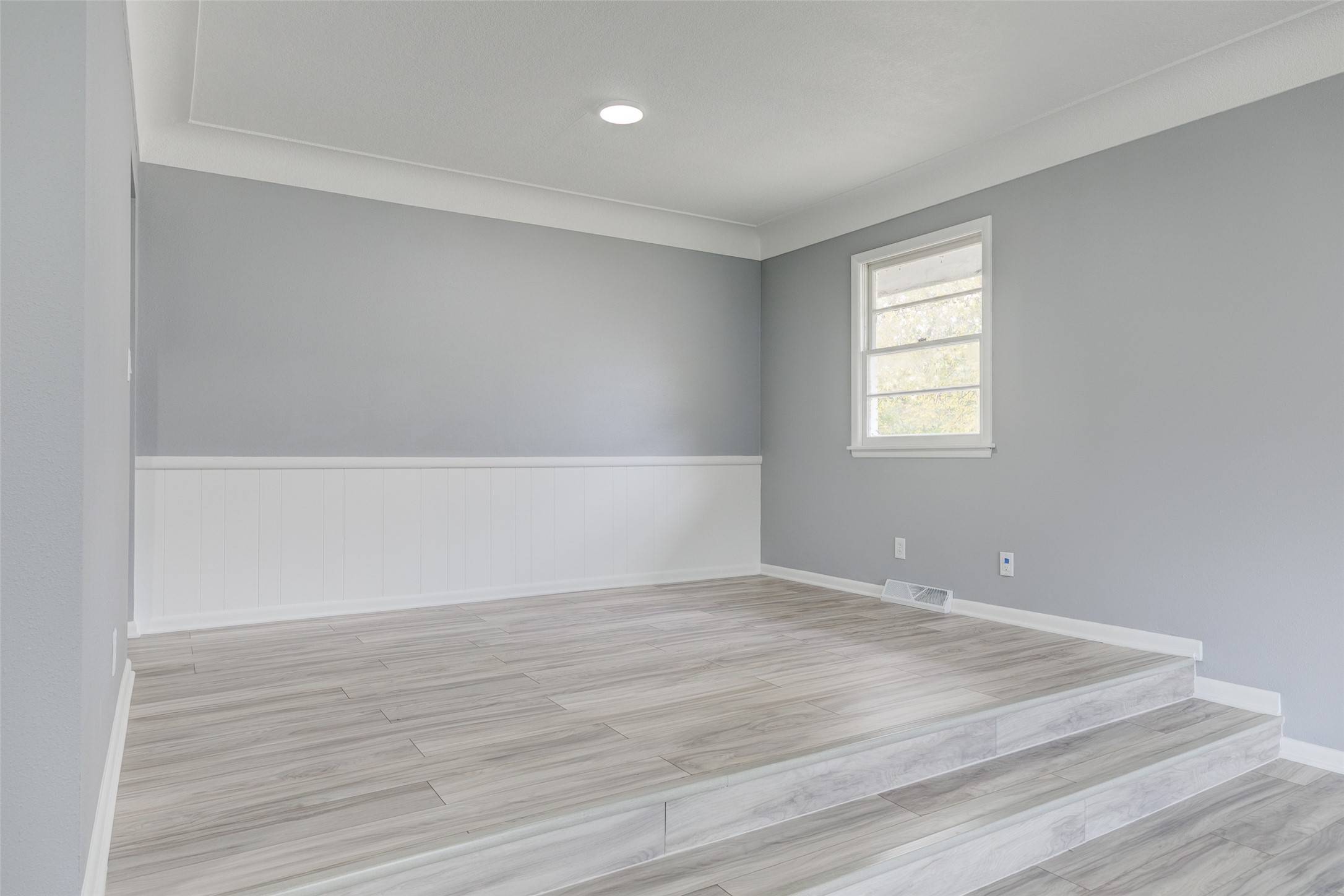 Urbandale, IA 50322,3924 65th Street