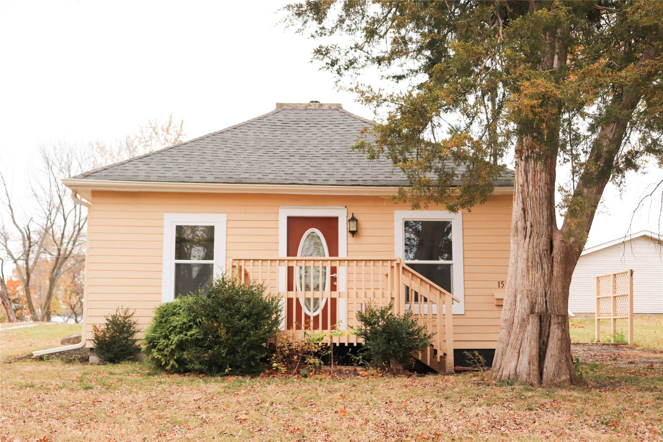 Chariton, IA 50049,1521 Armory Avenue