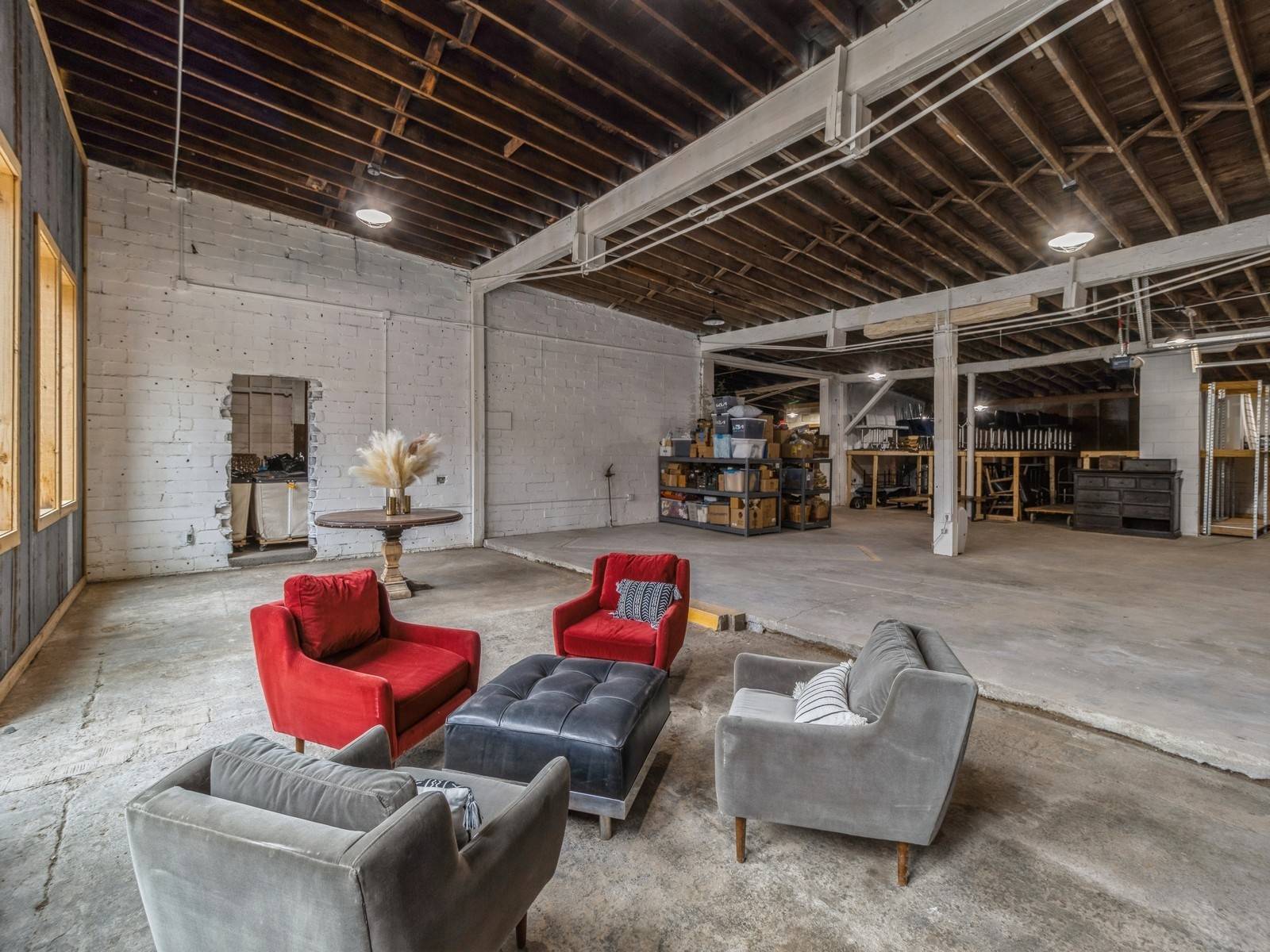 Earlham, IA 50072,155 E 1st Street