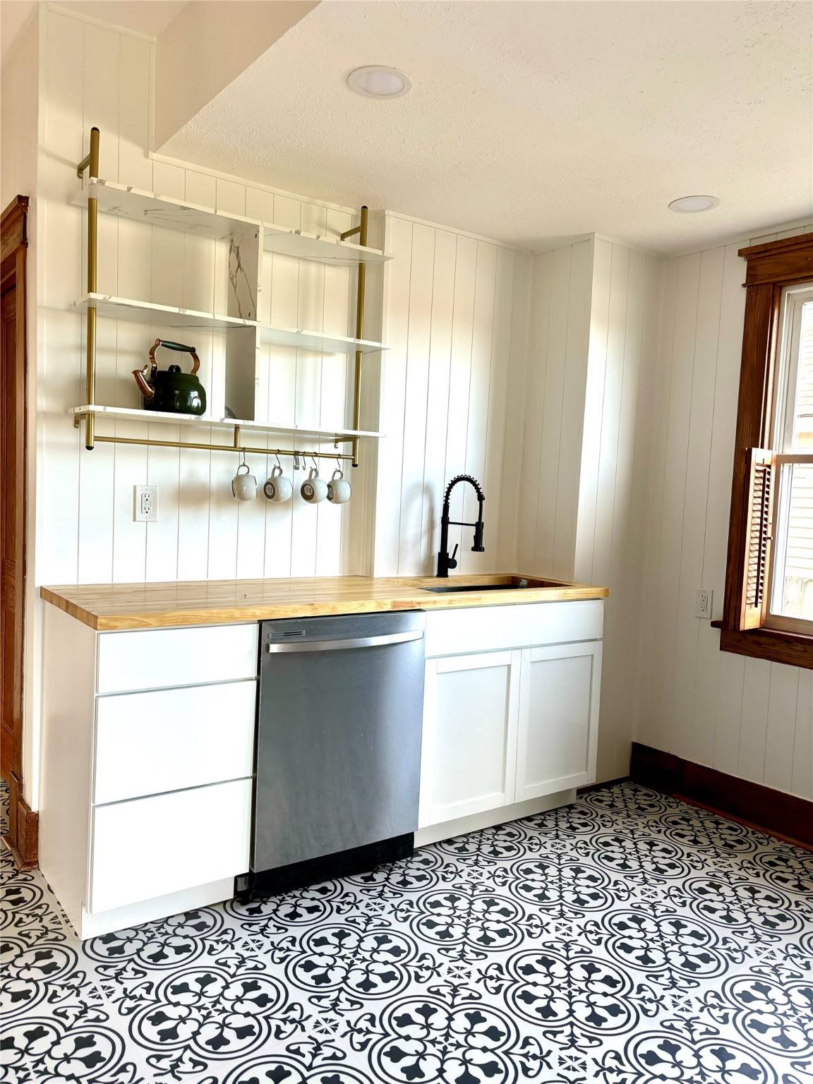 Creston, IA 50801,407 N Walnut Street