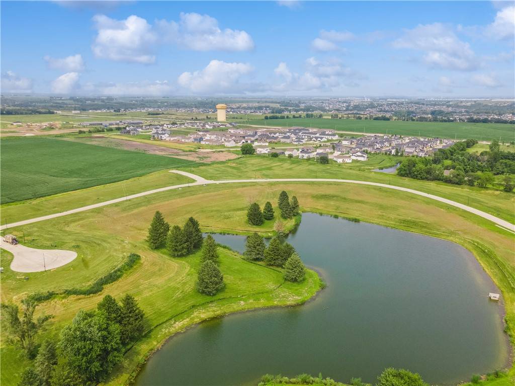 Urbandale, IA 50323,17409 Oakwood Drive