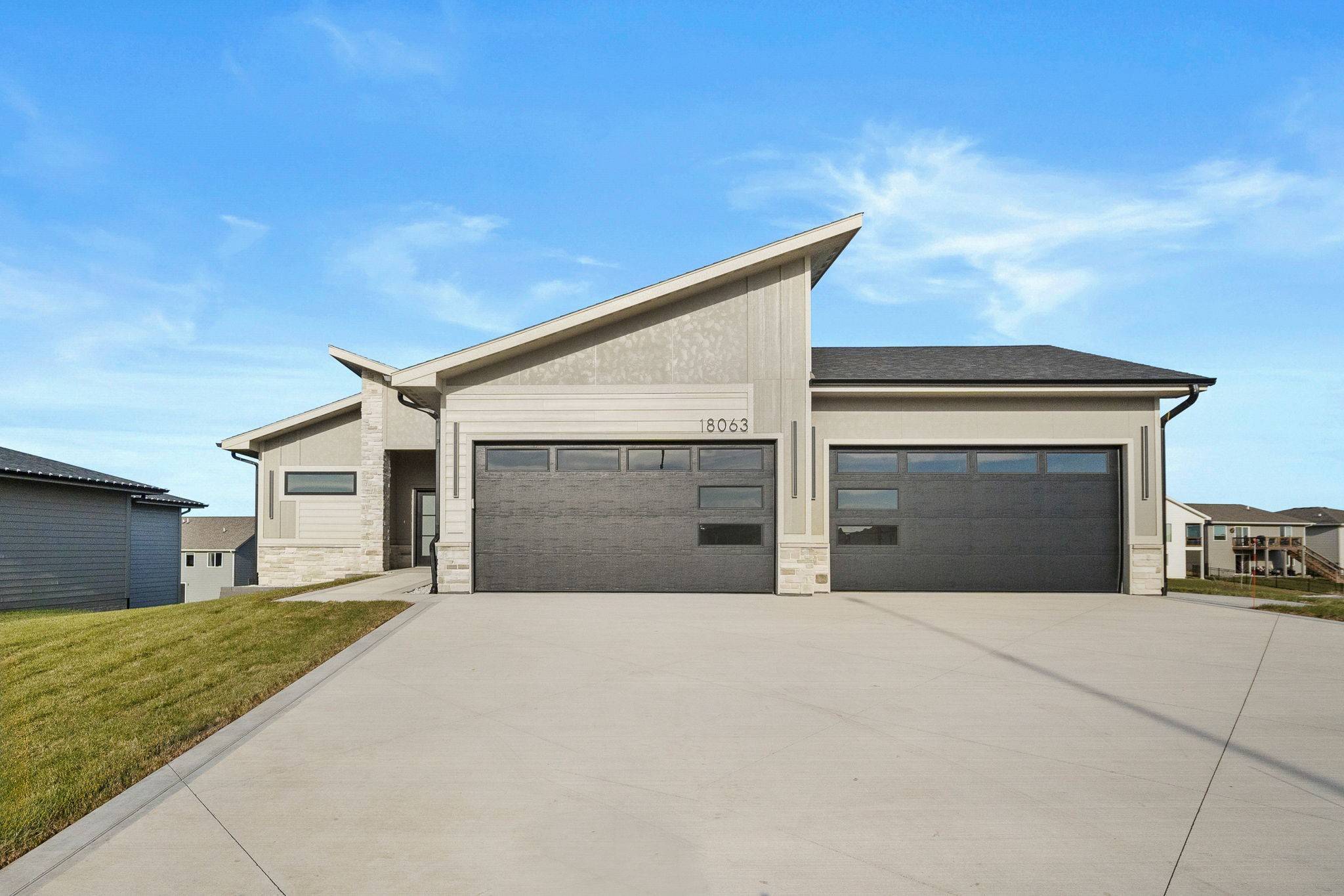 Clive, IA 50325,18063 Tanglewood Drive