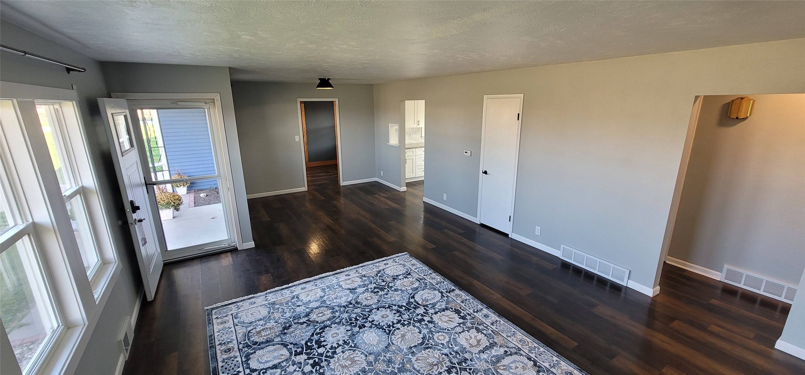Greenfield, IA 50849,309 SE 4th Street