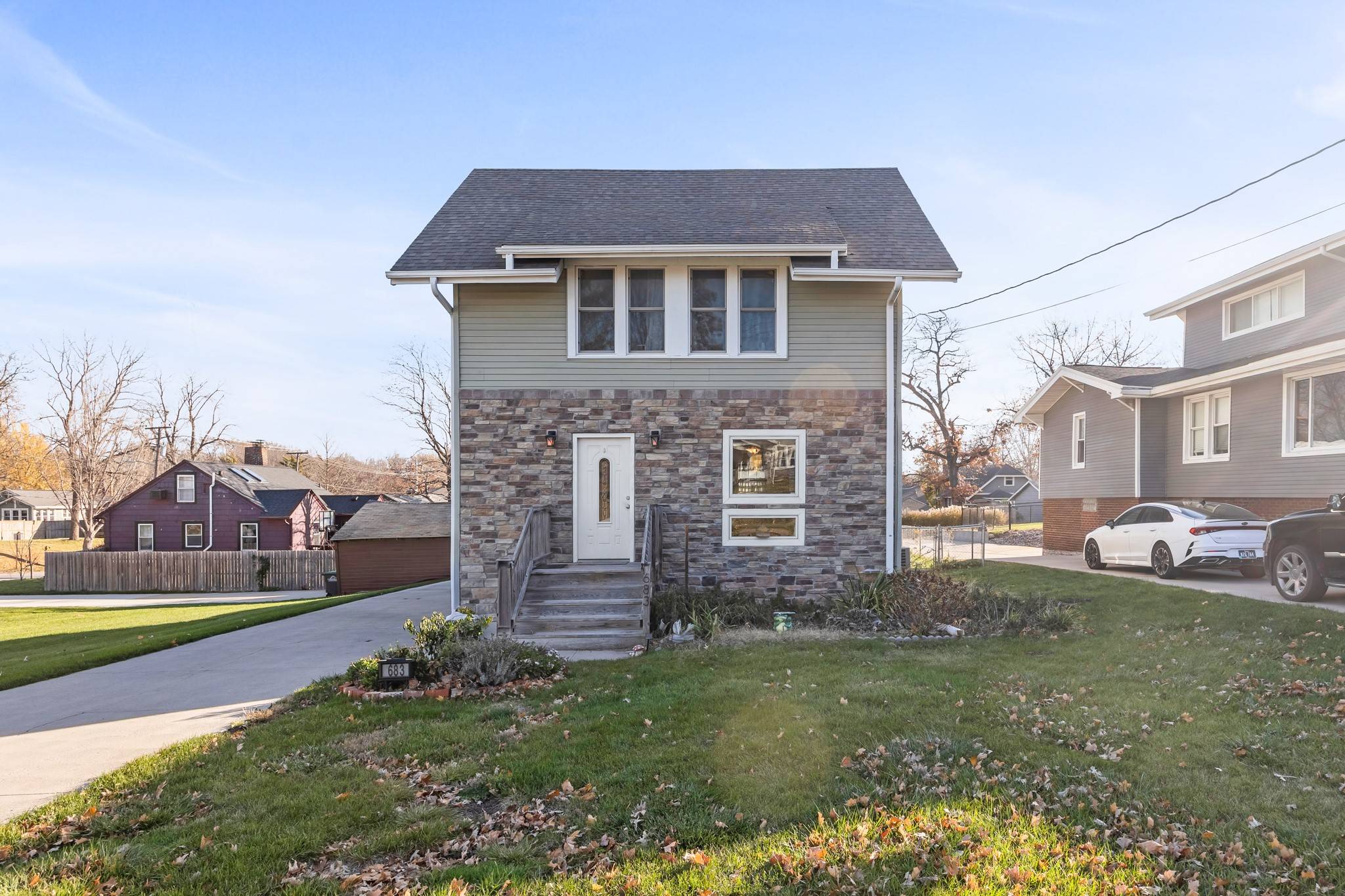 Des Moines, IA 50312,683 42nd Street