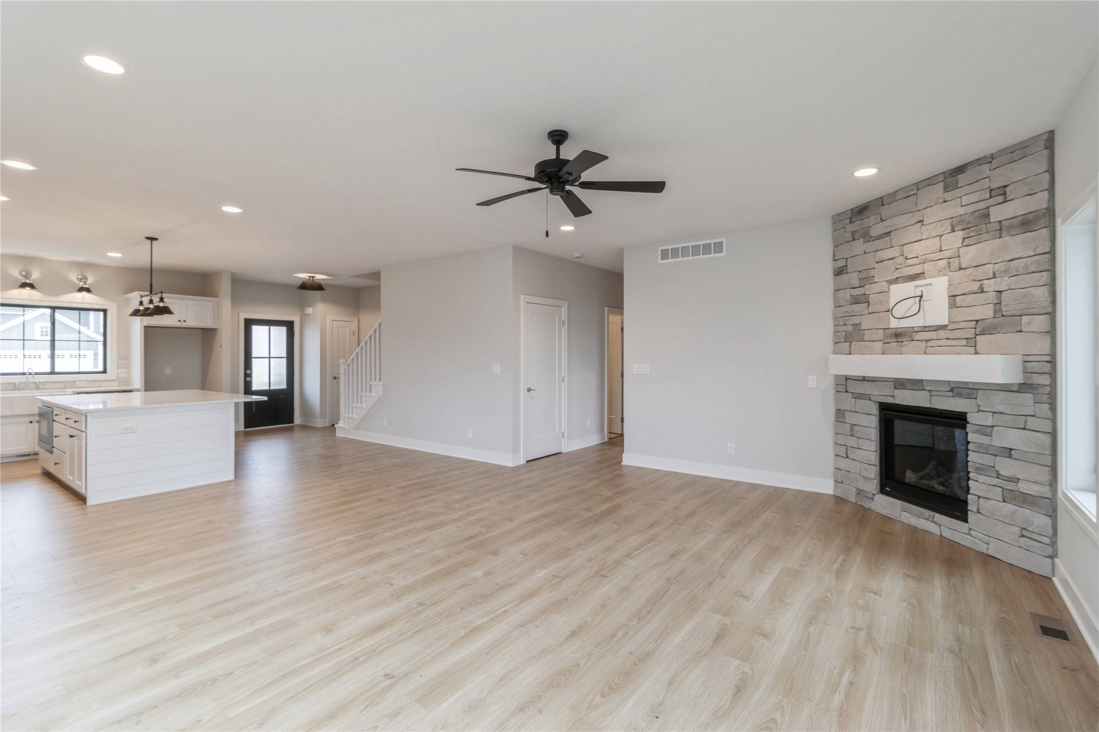 West Des Moines, IA 50265,2422 SE 5th Street