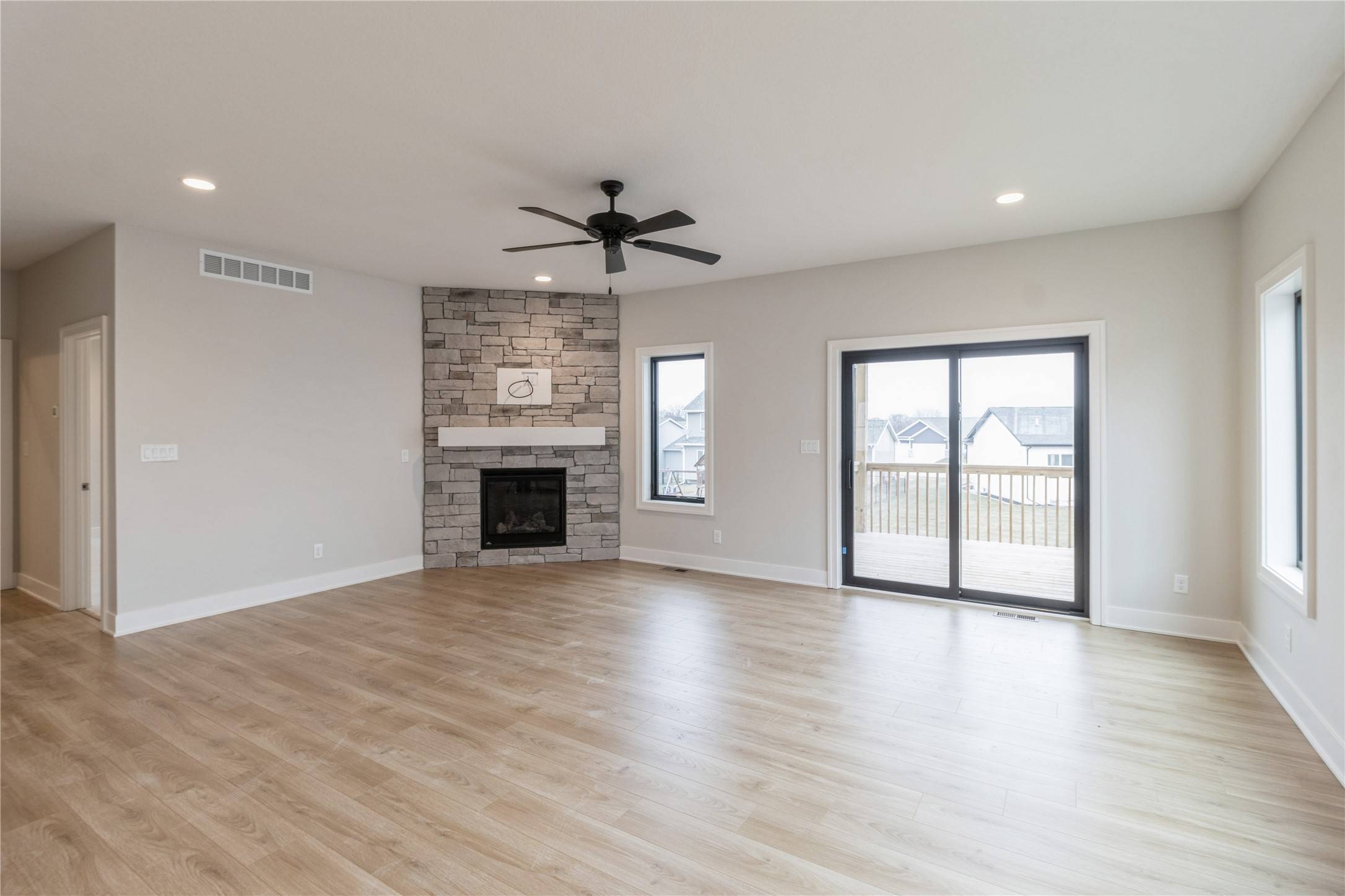 West Des Moines, IA 50265,2422 SE 5th Street