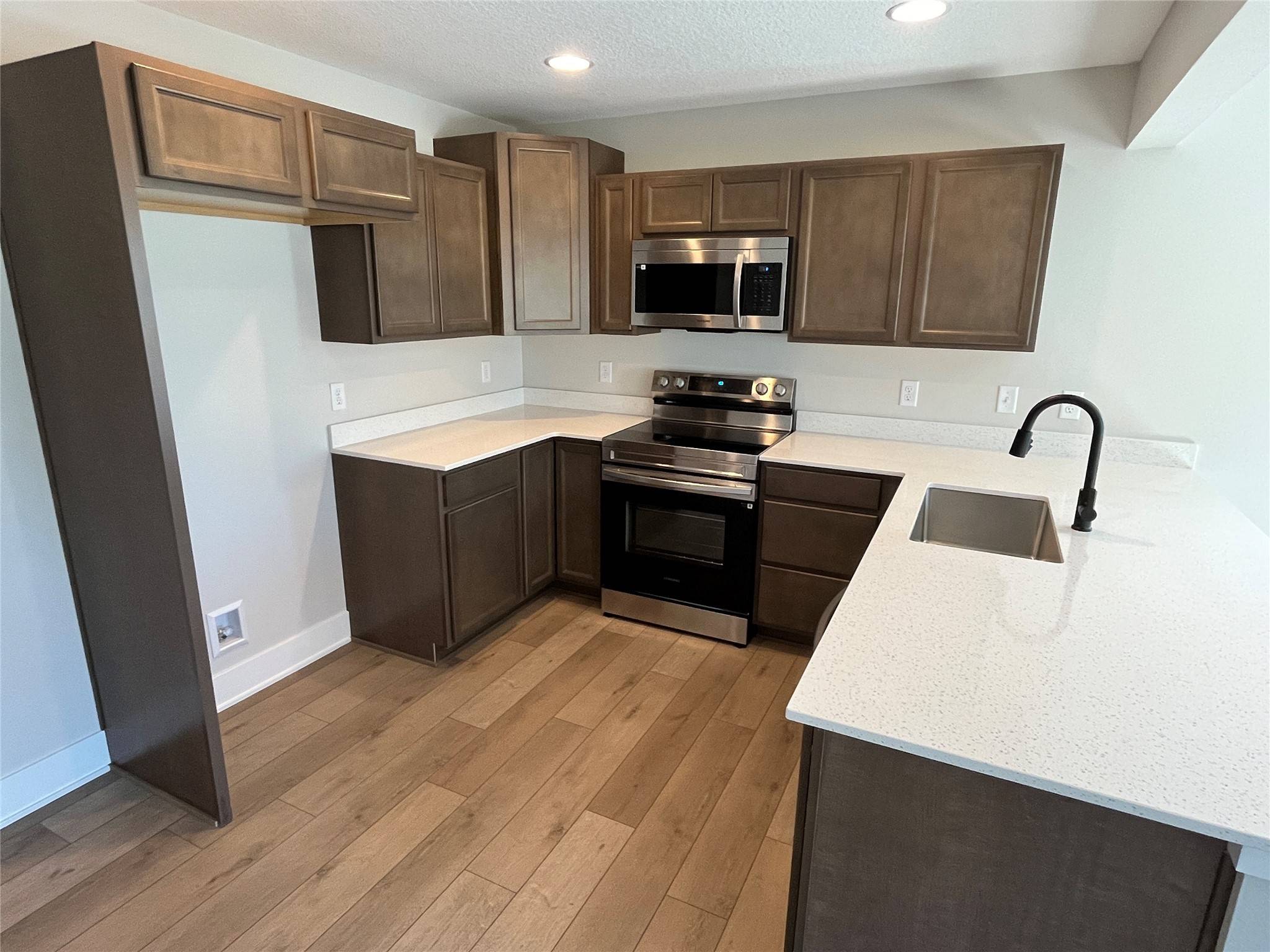 Des Moines, IA 50321,4460 SW 23rd Street