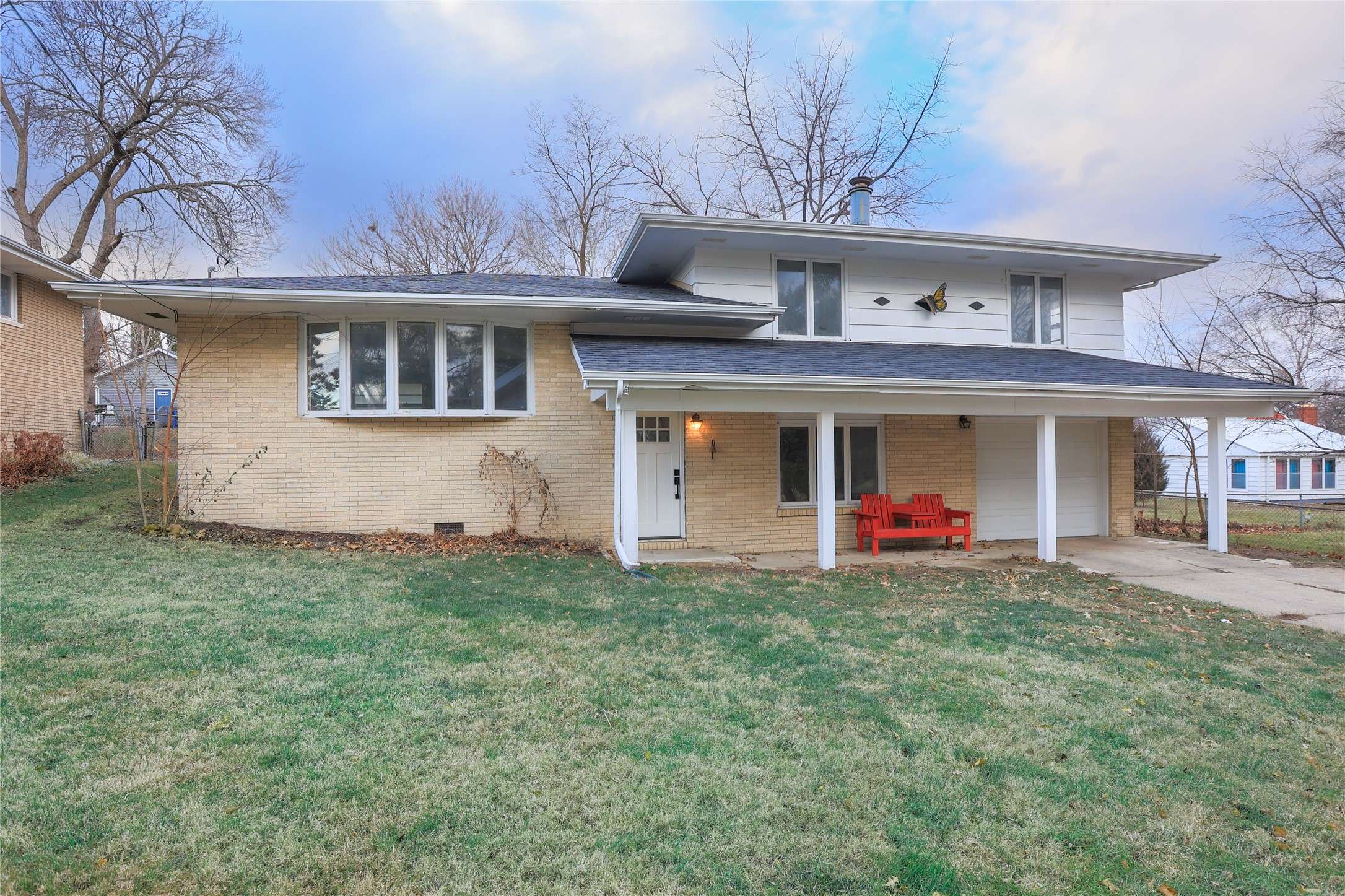 Des Moines, IA 50317,2724 E 30th Street