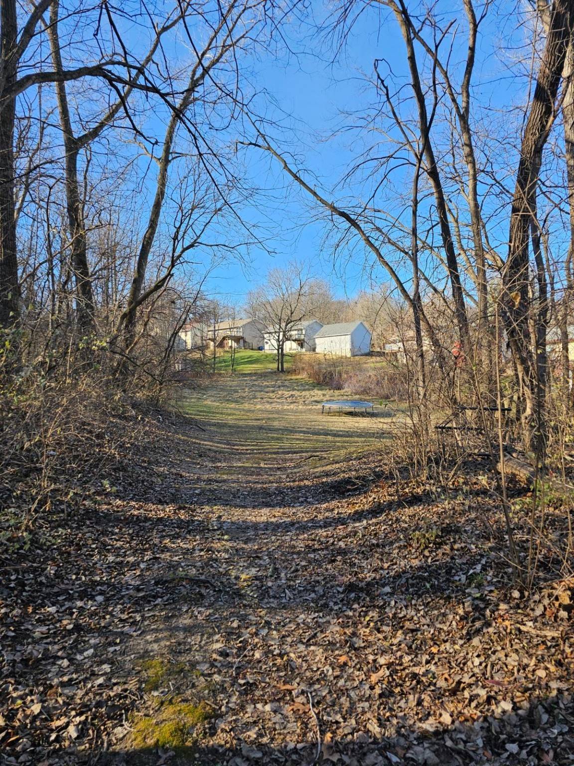 Des Moines, IA 50317,000 E 38th Street