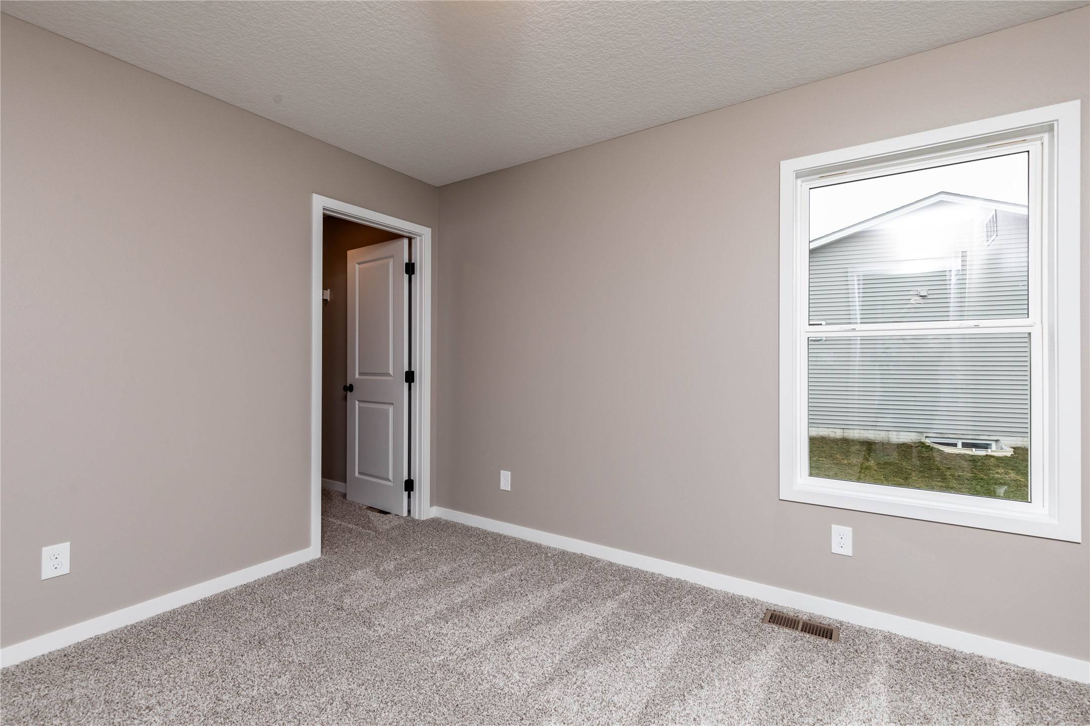 Elkhart, IA 50073,402 NE Madison Avenue