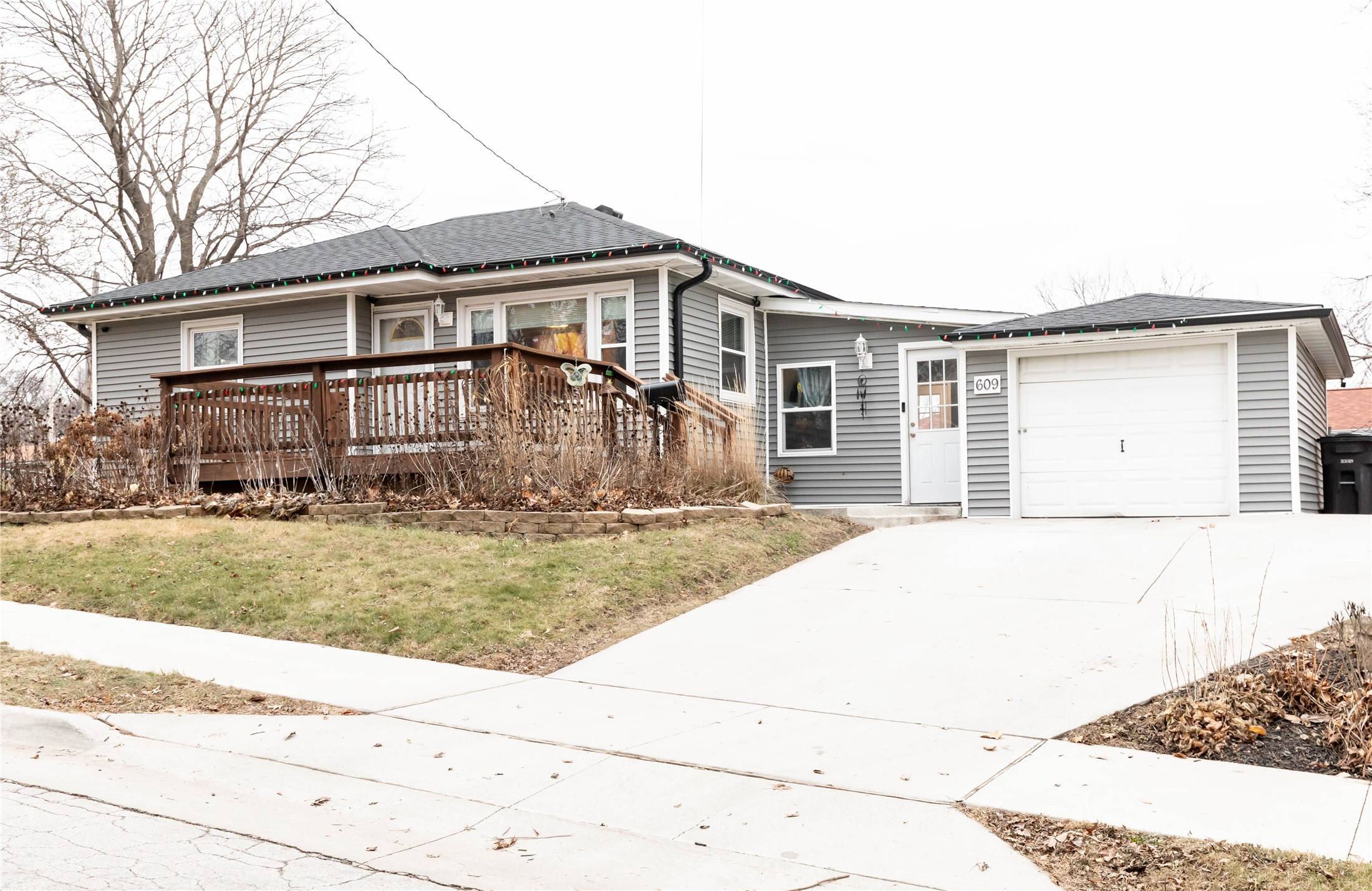 Des Moines, IA 50315,609 E Virginia Avenue