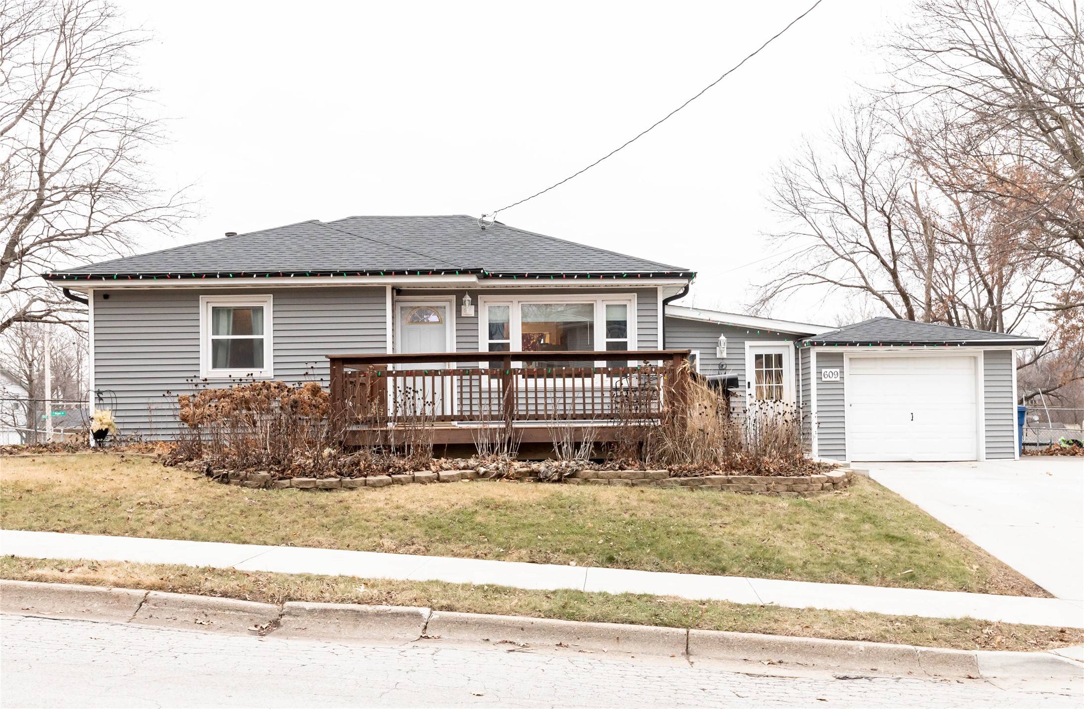 Des Moines, IA 50315,609 E Virginia Avenue