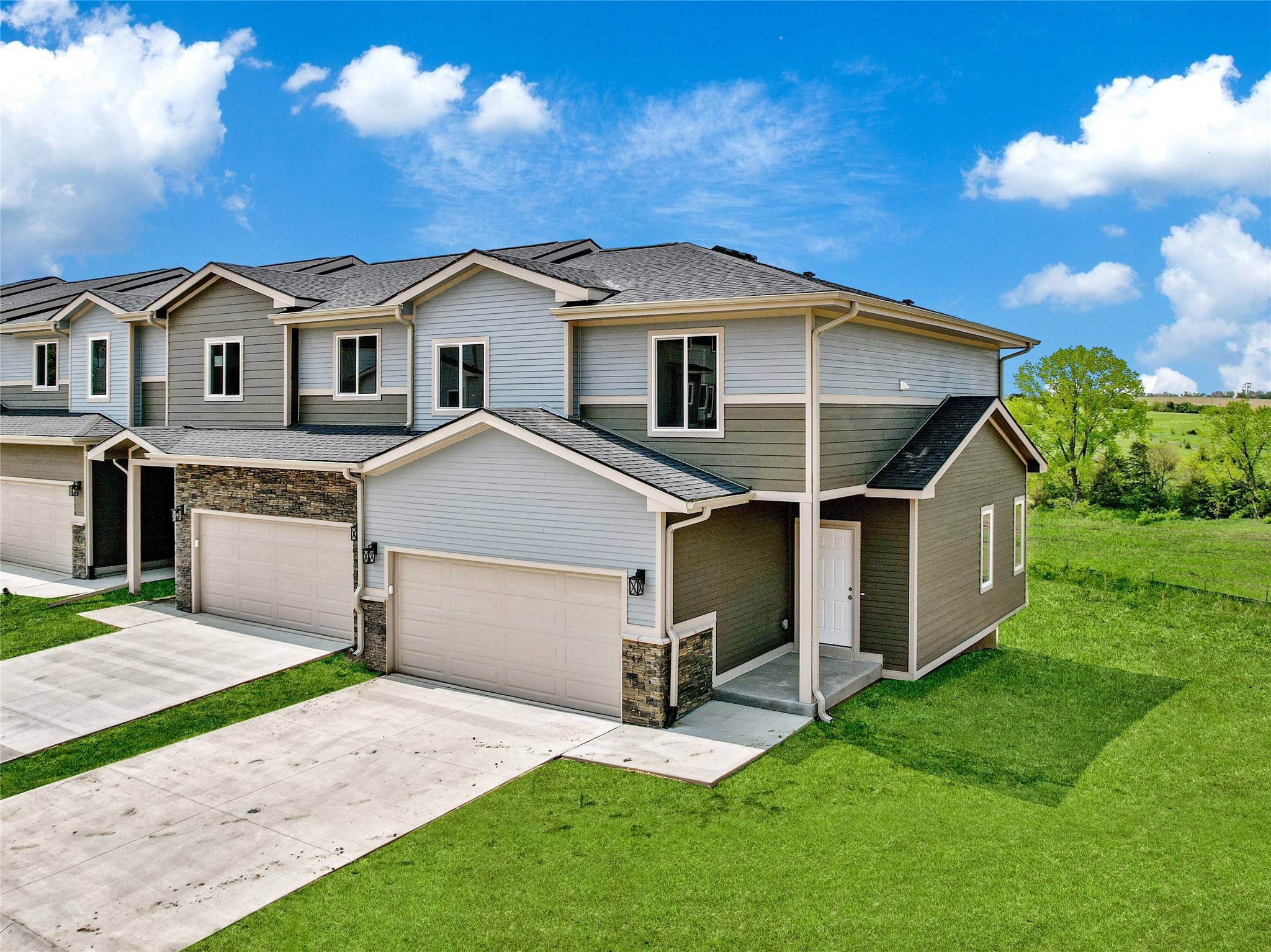 West Des Moines, IA 50266,302-326 Harmony Avenue