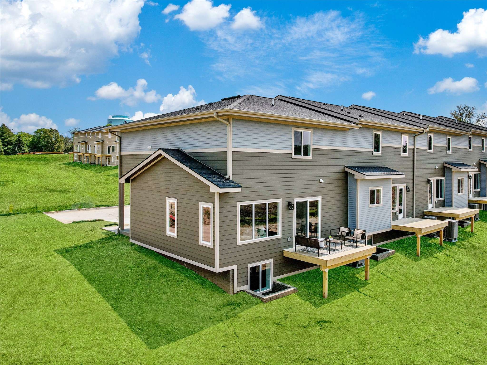 West Des Moines, IA 50266,9125-9143 Calvin Drive