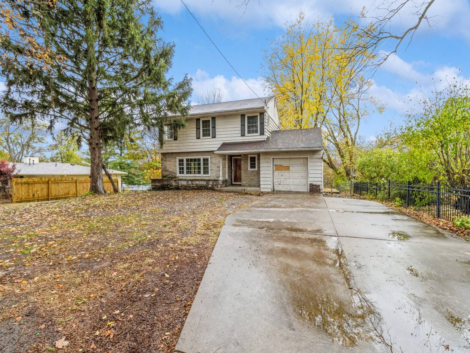 Des Moines, IA 50321,3838 SW 31st Street