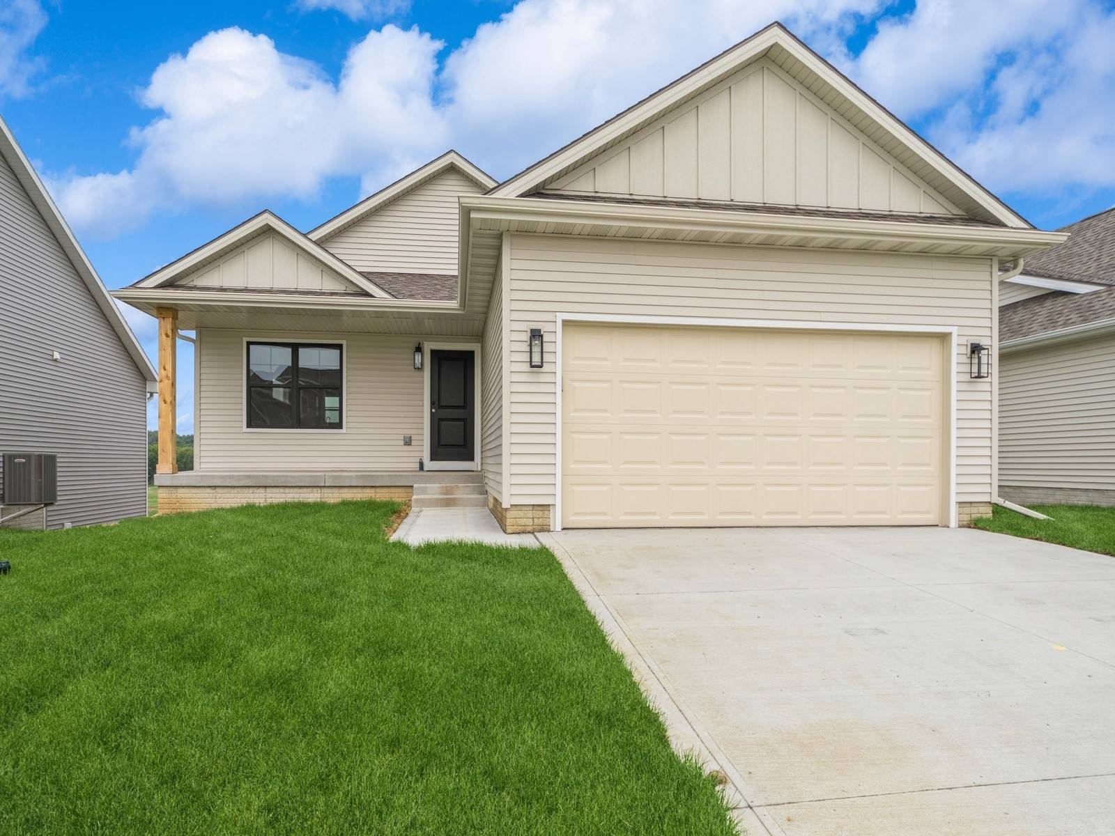 Norwalk, IA 50211,201 S Valley View Drive
