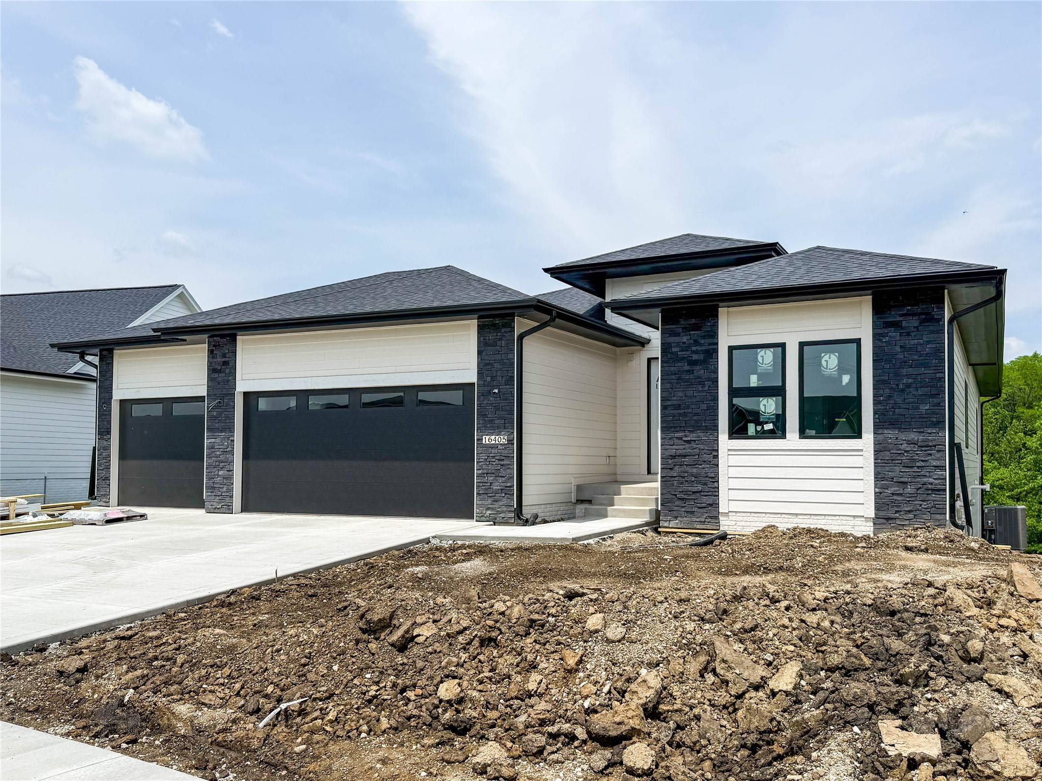 Urbandale, IA 50323,16405 Ironwood Lane