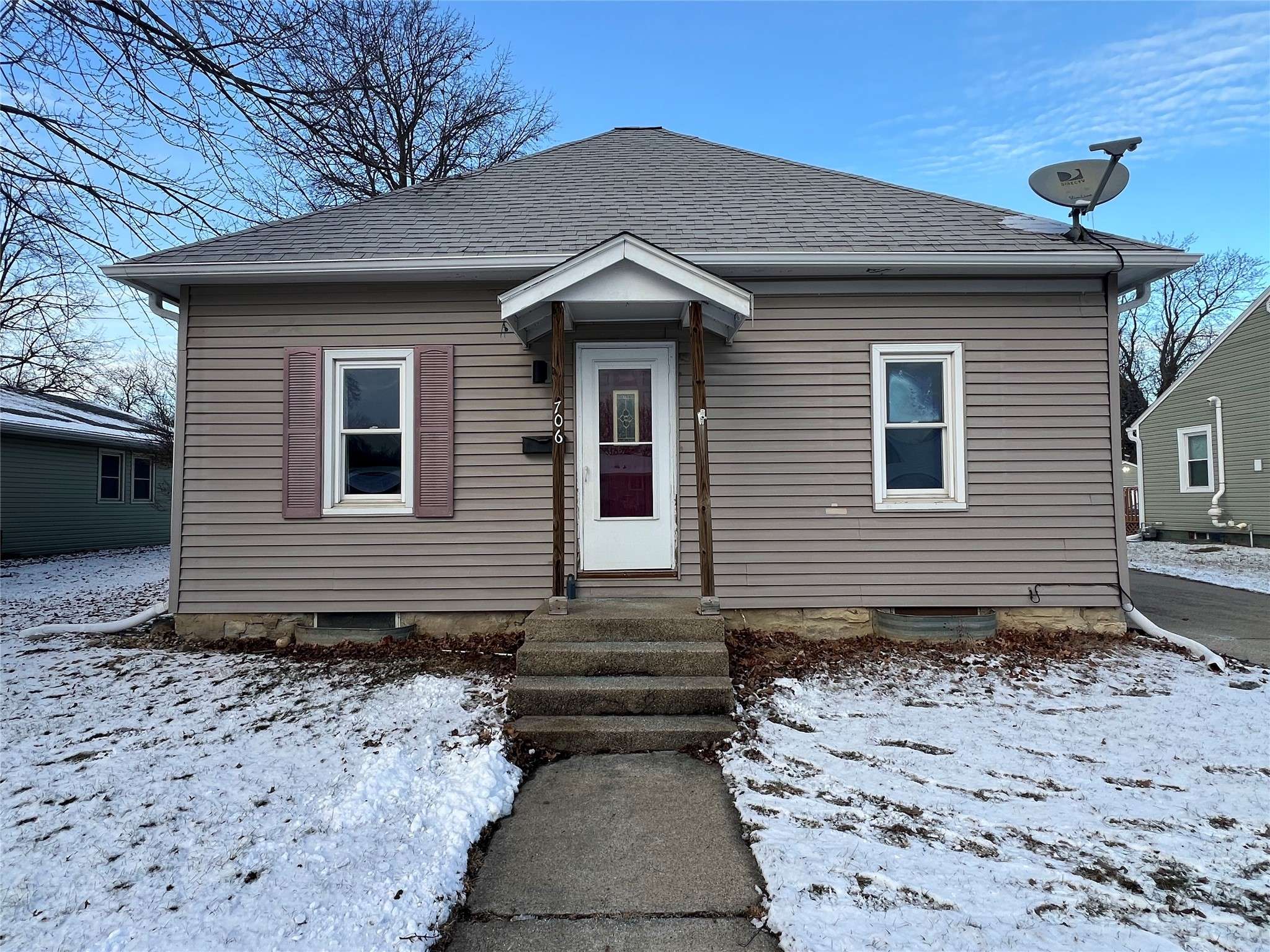 Indianola, IA 50125,706 E 1st Avenue